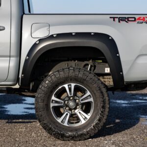 Pocket Fender Flares | 040 Super White | Toyota Tacoma 2WD/4WD (2016-2023)